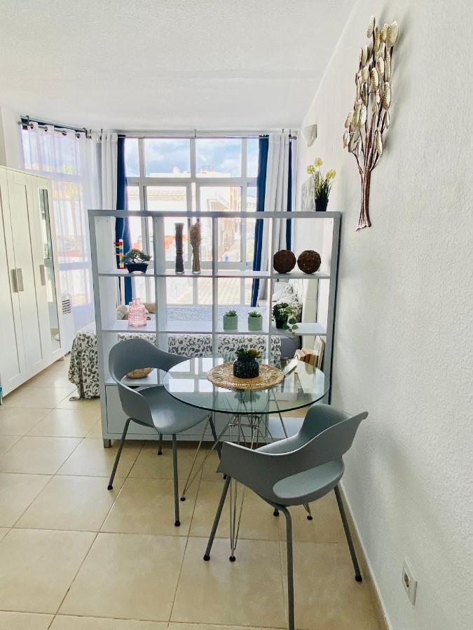 Golden Wave Appartement *